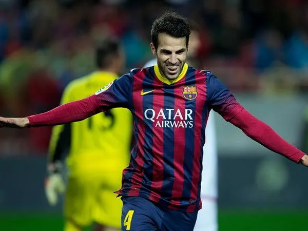 M.U tung bom tiền, ngăn chặn Fabregas tới Chelsea ảnh 1