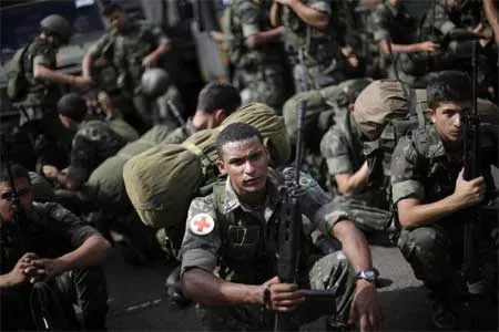 Brazil, WC, súng ống, sẵn sàng