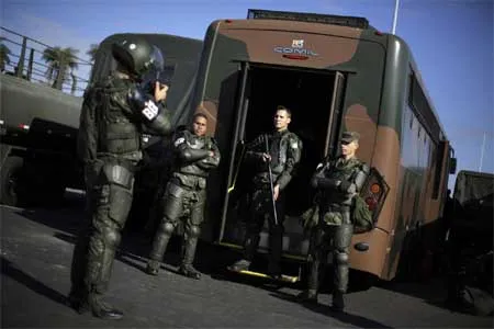 Brazil, WC, súng ống, sẵn sàng