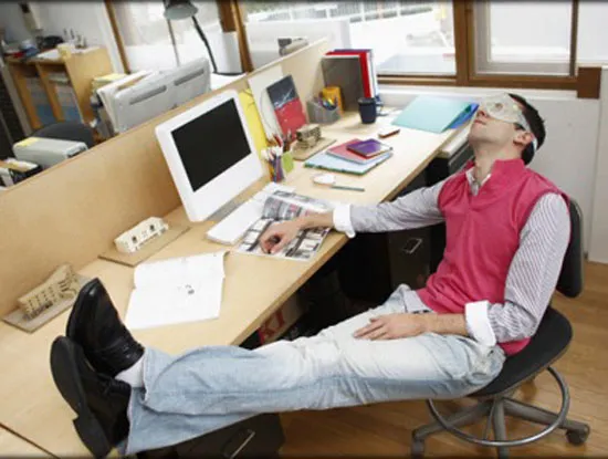 Các doanh nghiệp IT tại Việt Nam khi được hỏi đều ủng hộ việc cho nhân viên ngủ trưa tại văn phòng. Ảnh minh họa. Nguồn: Internet cấm ngủ trưa tại văn phòng