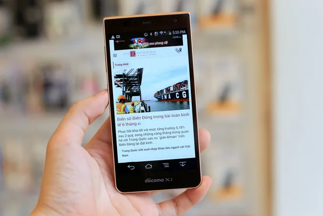  Mở hộp smartphone Nhật camera 20 'chấm', bảo mật vân tay ảnh 6