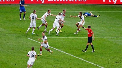 Nhìn lại diễn biến trận chung kết kinh điển giữa Đức và Argentina ảnh 20