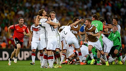 Nhìn lại diễn biến trận chung kết kinh điển giữa Đức và Argentina ảnh 22