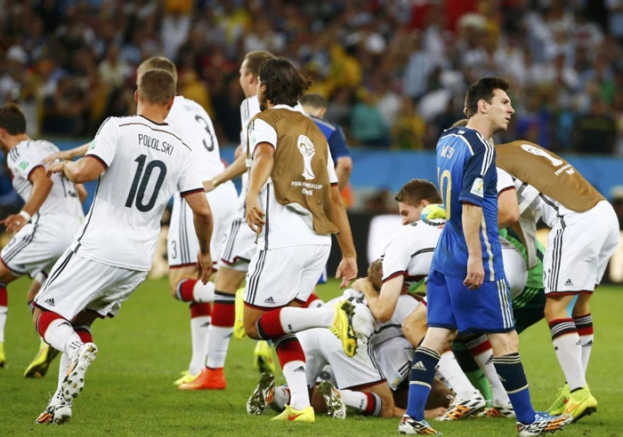 Messi “đắng lòng” nhìn cúp vàng tuột khỏi tầm tay ảnh 6