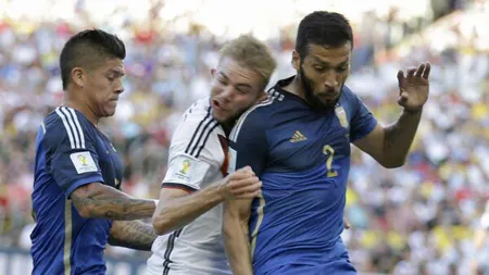 Christoph Kramer đã bị sốc sau pha va chạm với Garay