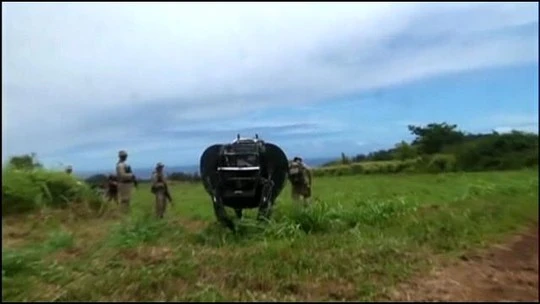 Quân đội Mỹ thử nghiệm robot khuân vác ảnh 2 Quân đội Mỹ thử nghiệm robot khuân vác ảnh 2