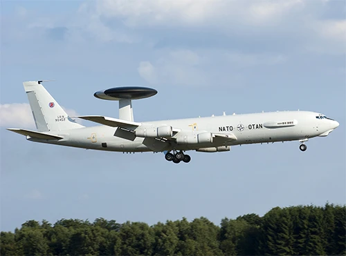 Máy bay E-3 Sentry của NATO. Máy bay E-3 Sentry của NATO.