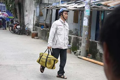 Hình ảnh hiện trường vụ cảnh sát giải cứu nữ con tin bị người tình khống chế ảnh 6 Hình ảnh hiện trường vụ cảnh sát giải cứu nữ con tin bị người tình khống chế ảnh 6