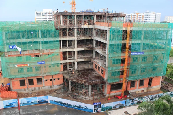 F-Town 2 được FPT khởi công xây dựng tại khu Công nghệ cao Quận 9, TP HCM vào giữa năm 2013 và dự kiến sẽ được đưa vào sử dụng vào cuối năm nay.