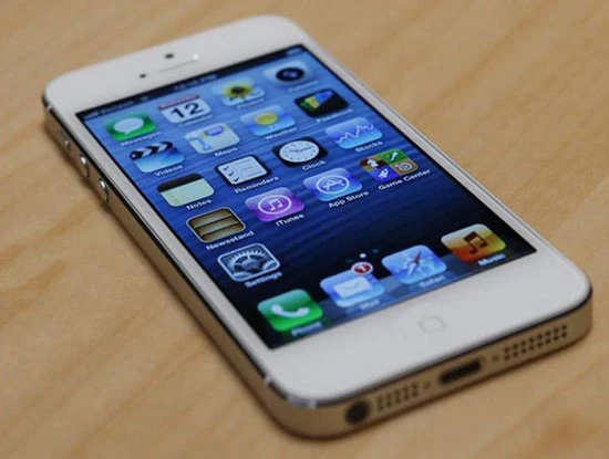 iPhone 5 phân phối chính hãng hết bảo hành vẫn được thay pin miễn phí tại Việt Nam.