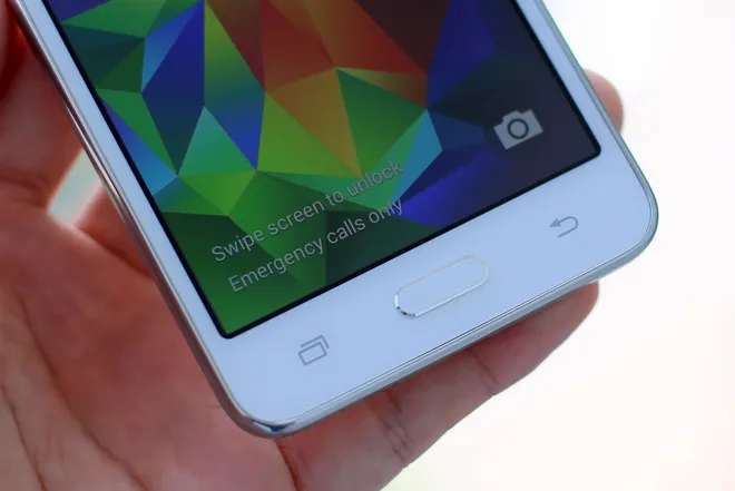  Smartphone camera trước 5 megapixel giá mềm của Samsung ảnh 3