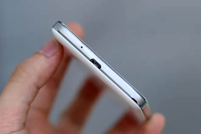  Smartphone camera trước 5 megapixel giá mềm của Samsung ảnh 10