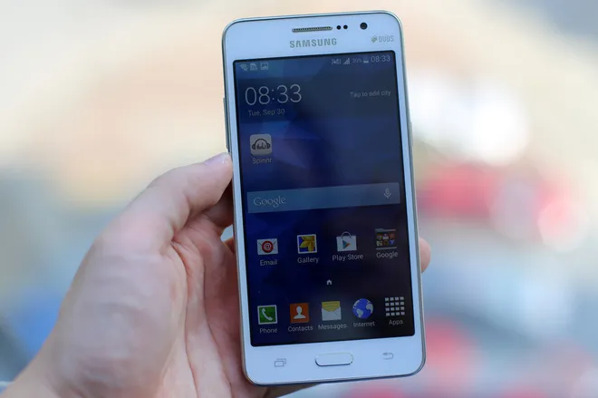  Smartphone camera trước 5 megapixel giá mềm của Samsung ảnh 2