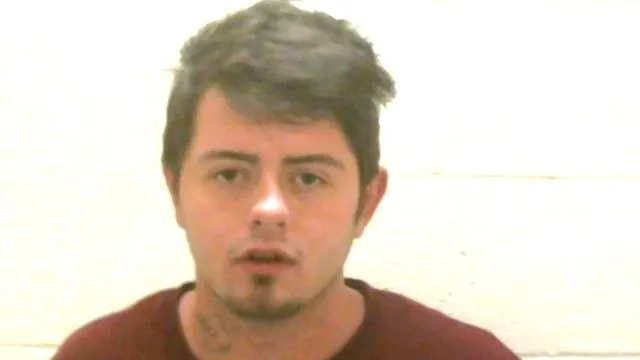 Tyler Sullivan đã bị cảnh sát <a href='https://plo.vn/tu-khoa.html?q=bắt giữ' title='bắt giữ'>bắt giữ</a> khi vào nhầm nhà người <a href='https://plo.vn/hay-dep-la/' title='lạ'>lạ</a> ngủ