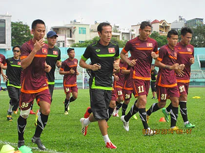 Chùm ảnh tuyển VN tập luyện trên sân Thống Nhất: Trông rất sung và vui vẻ ảnh 4