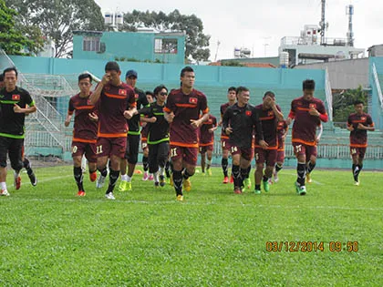 Chùm ảnh tuyển VN tập luyện trên sân Thống Nhất: Trông rất sung và vui vẻ ảnh 8