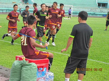 Chùm ảnh tuyển VN tập luyện trên sân Thống Nhất: Trông rất sung và vui vẻ ảnh 9