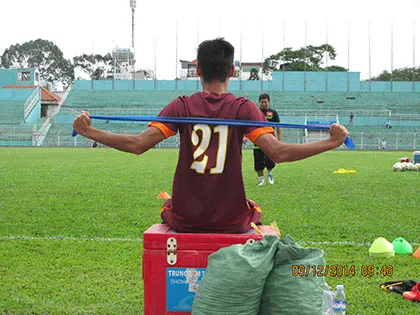 Chùm ảnh tuyển VN tập luyện trên sân Thống Nhất: Trông rất sung và vui vẻ ảnh 10