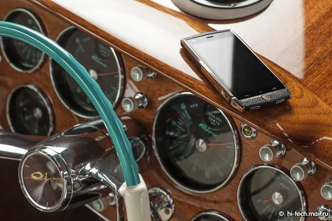 Lamborghini ra mắt smartphone Android giá 120 triệu đồng ảnh 8