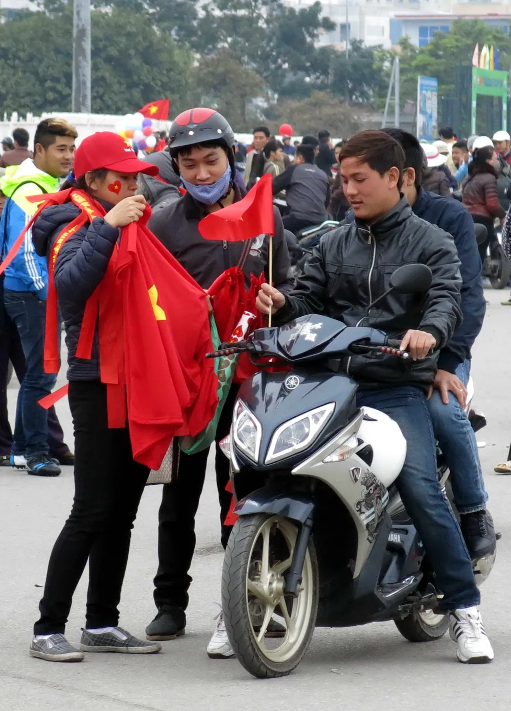 Việt Nam trước giờ xung trận: Nóng 'hầm hập' ở sân Mỹ Đình ảnh 14