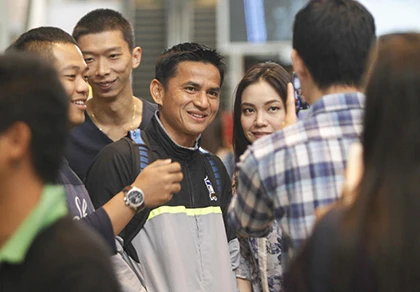 HLV Kiatisak: 'Chúng tôi chơi tik tok chứ không phải tiki taka' ảnh 1