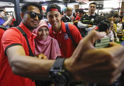 HLV Kiatisak: 'Chúng tôi chơi tik tok chứ không phải tiki taka' ảnh 2