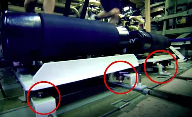 Tuy nhiên, nhà sản xuất chế tạo những thiết bị này gọn nhẹ nhất để hạn chế tiếng ồn, họ cũng thêm phần lót cao su giảm sốc bên dưới những mối nối.