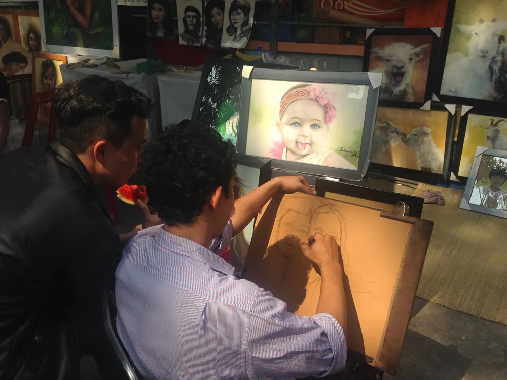 Người đẹp khoe sắc cùng hoa tết Ất Mùi ảnh 29 Người đẹp khoe sắc cùng hoa tết Ất Mùi ảnh 29