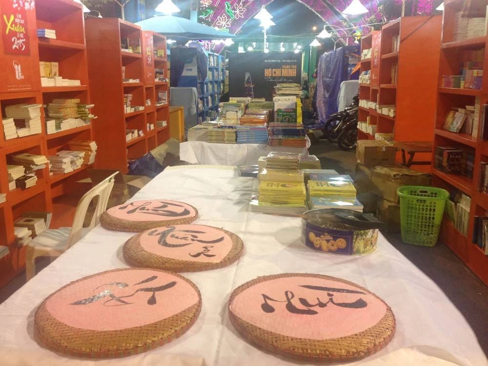 Ngắm đường hoa Hàm Nghi trước giờ khai mạc ảnh 31