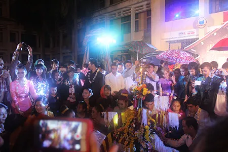 Sinh viên Lào rộn ràng đón tết Bunpimay trên đất Việt Nam ảnh 7 Sinh viên Lào rộn ràng đón tết Bunpimay trên đất Việt Nam ảnh 7