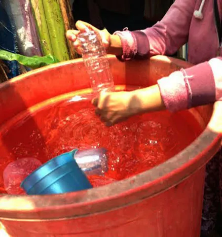 Cận cảnh nơi nấu nước “mát” nhìn là không muốn uống ảnh 3