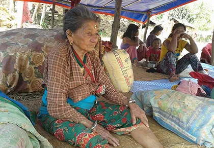 Tường thuật của PV Cẩm Tú: Nepal - Chiếu đất màn trời ảnh 4