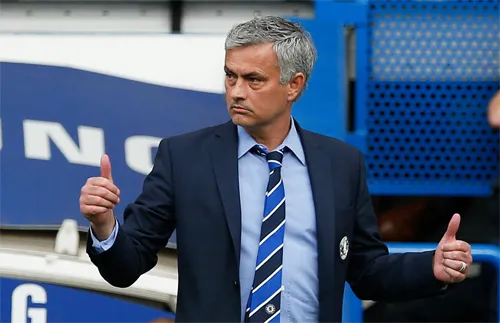 Mourinho có chức vô địch Ngoại hạng Anh đầu tiên kể từ khi bắt đầu nhiệm kỳ thứ hai ở Chelsea. Ảnh:Reuters. 1-7976-1430672775.jpg
