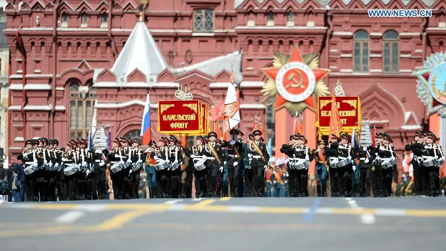 Trực tiếp: Lễ kỷ niệm 70 năm chiến thắng phát xít tại Quảng trường Đỏ ảnh 34 Trực tiếp: Lễ kỷ niệm 70 năm chiến thắng phát xít tại Quảng trường Đỏ ảnh 34