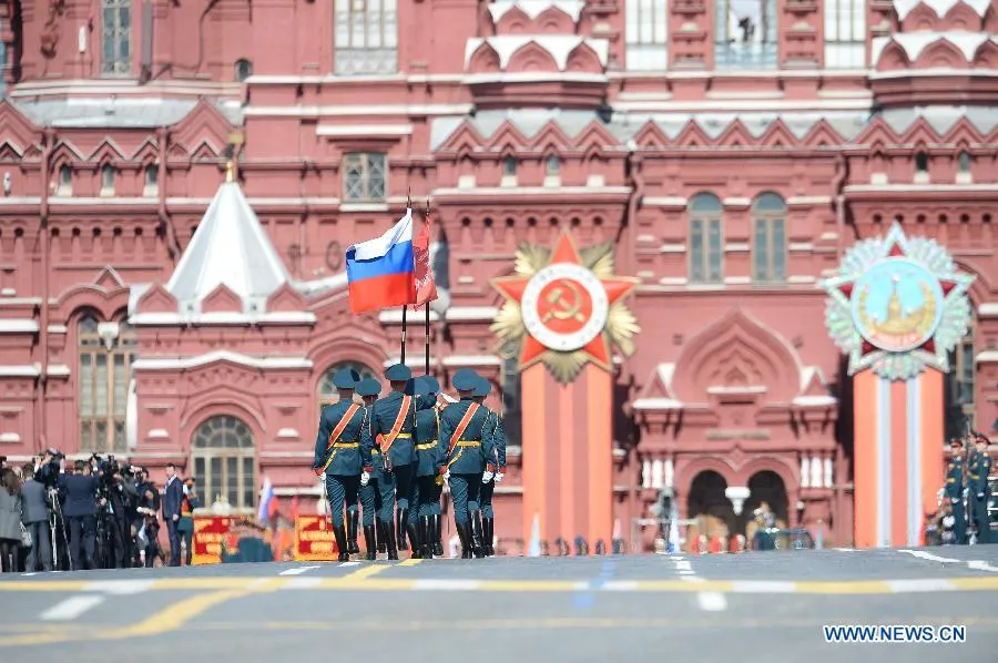 Trực tiếp: Lễ kỷ niệm 70 năm chiến thắng phát xít tại Quảng trường Đỏ ảnh 49 Trực tiếp: Lễ kỷ niệm 70 năm chiến thắng phát xít tại Quảng trường Đỏ ảnh 49