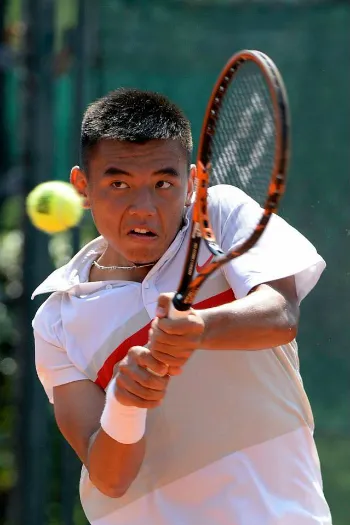 Hoàng Nam đang có những sự chuẩn bị tích cực ở Italy, trước giải trẻ Roland Garros. Ảnh:QDI. 11258585-1030159943660726-1235-5433-1449