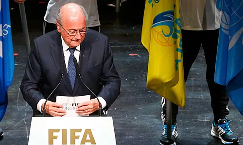 Ông Blatter phát biểu về vụ bê bối của FIFA hôm 28/5. Ảnh:Reuters. bla-3258-1432853520.jpg