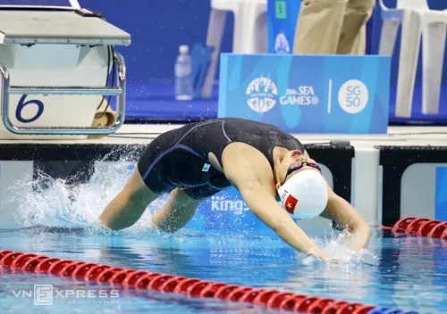 Ánh Viên đã đoạt bảy HC vàng và phá tám kỷ lục SEA Games năm nay. Ảnh:Đức Đồng. 8-8285-1433997895.jpg