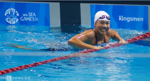 Ánh Viên cười tươi sau phần thi tốt hôm 10/6. Ảnh:Hữu Nhơn. DSC09164_1433990073.jpg