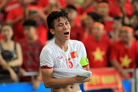 U23 Việt Nam thất bại cay đắng, nữ CĐV bật khóc nức nở ảnh 9 U23 Việt Nam thất bại cay đắng, nữ CĐV bật khóc nức nở ảnh 9