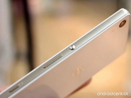 Ngắm smartphone màn hình QHD từ Sony ảnh 8