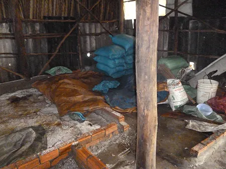 Tiêu hủy gần 360 kg mỡ không nguồn gốc ảnh 1