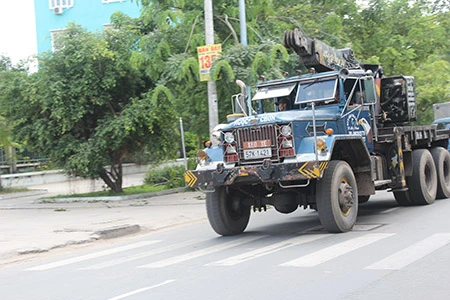 Xe ben, xe bồn, container ngang nhiên đi vào đường cấm ảnh 7