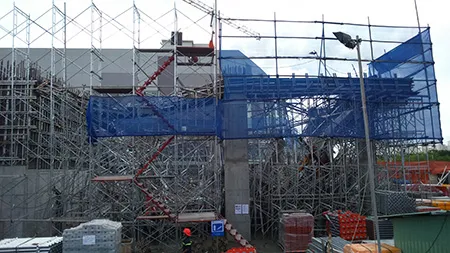 Sập giàn giáo nhà cao tầng, 7 người thương vong ảnh 1