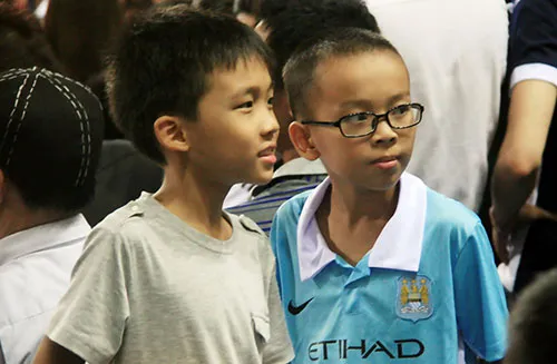 Chùm ảnh cầu thủ Việt Nam, Man City tập luyện cho trận đấu tối nay ảnh 12 Chùm ảnh cầu thủ Việt Nam, Man City tập luyện cho trận đấu tối nay ảnh 12