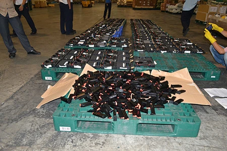 Phó Thủ tướng gửi thư khen vụ ngăn chặn vũ khí 'khủng' vào Việt Nam ảnh 1