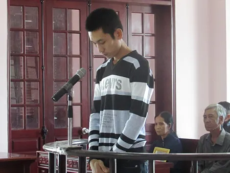 Bắt cóc, hiếp dâm xong nói 'Em đẹp mà số em xấu, anh giết em' ảnh 2