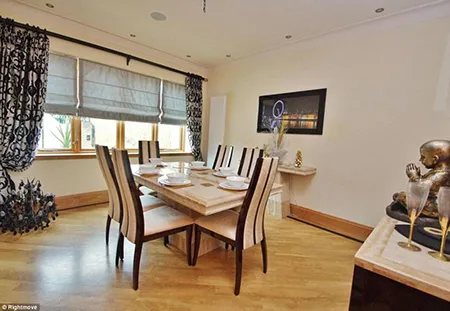 Ngắm biệt thự xa hoa sao Man City rao bán giá 1,5 triệu bảng ảnh 9 Ngắm biệt thự xa hoa sao Man City rao bán giá 1,5 triệu bảng ảnh 9