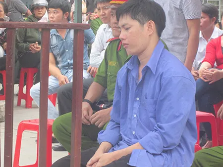 Mâu thuẫn trong buôn bán, con 'bênh' mẹ cầm dao giết người ảnh 1