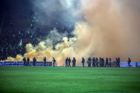 CĐV làm loạn, Malaysia đối mặt án phạt nặng của FIFA ảnh 6